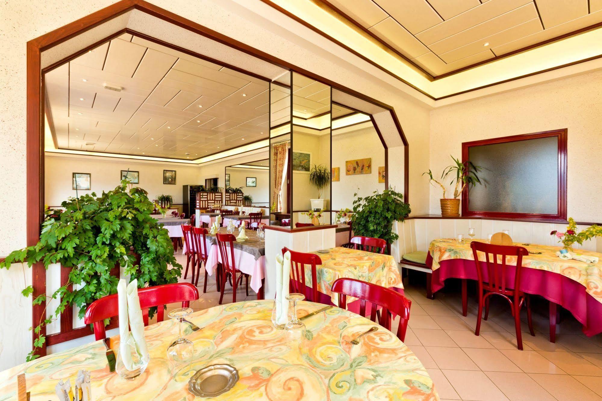 Logis Hotel&Spa Beau-Site Saint-Jean-de-Sixt Exterior foto